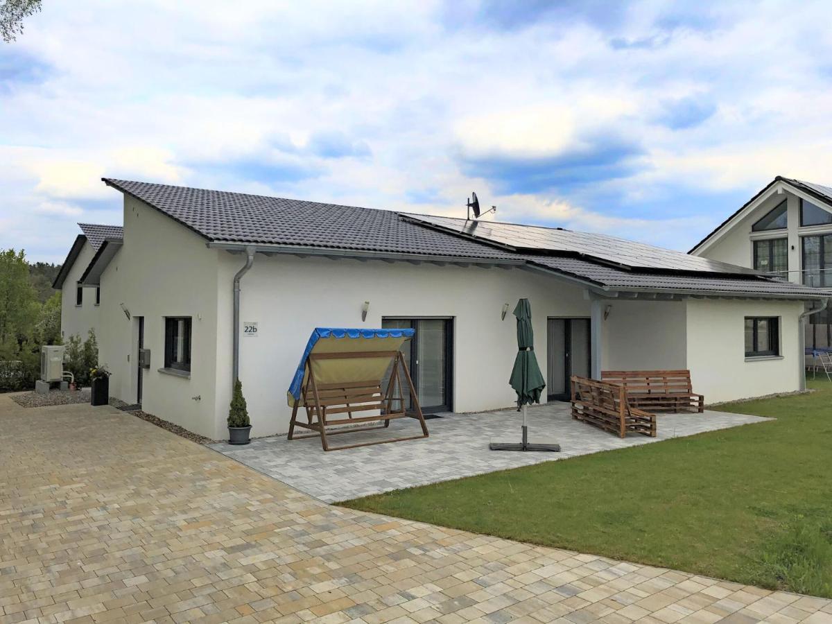 Holiday Home With Garden Near Hammersee Bodenwohr Rom bilde